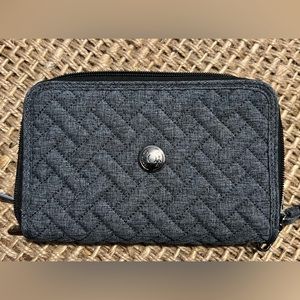 LUG Quickstep Convertible Crossbody/Wristlet Wallet - Heather Gray - Gently used